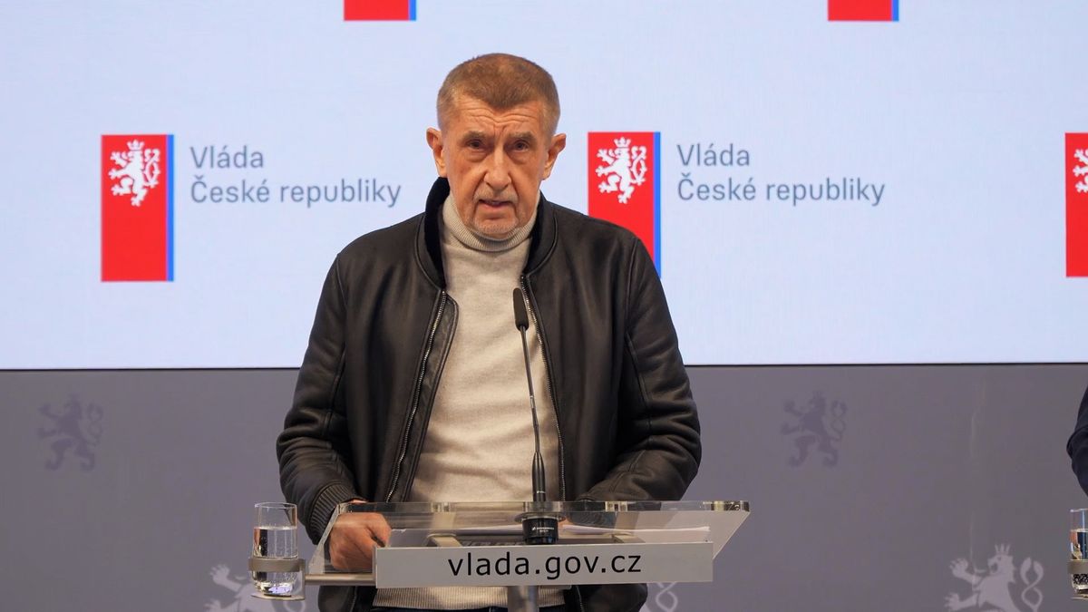 Babiš chce zastropovat marže u pohonných hmot
